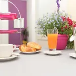 Bed & Breakfast Meta Mito 3*